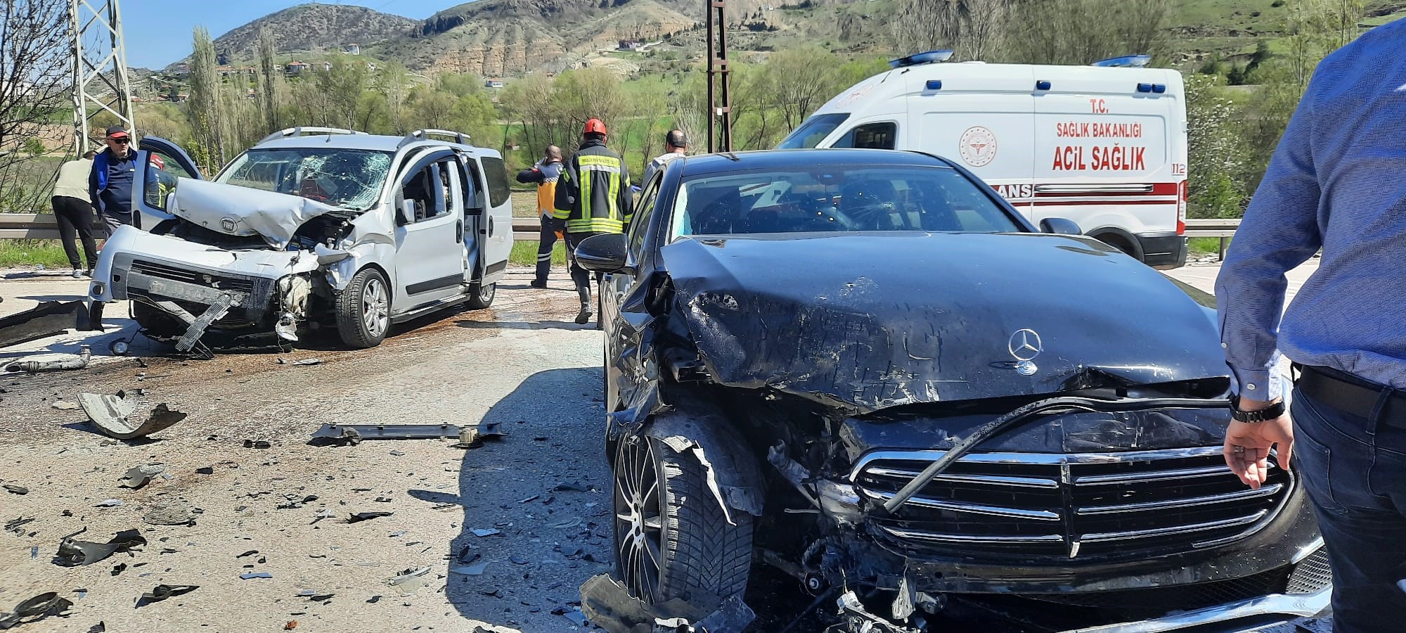 Amasya’da feci kaza! Çok sayıda yaralı var…