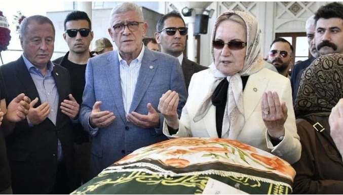 Gözlerden uzak kalan Meral Akşener, cenazede göründü!