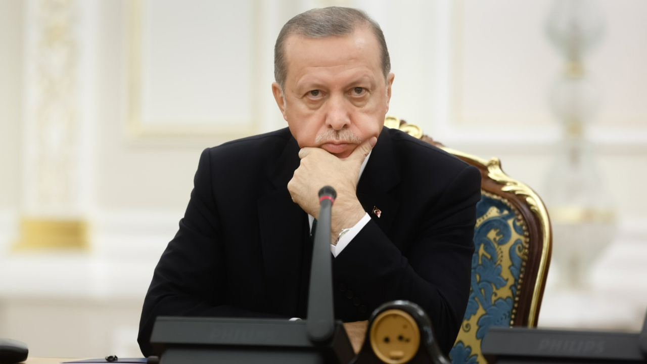 Erdoğan’ın kabinesinde büyük deprem! 3 bakan istifa etti…
