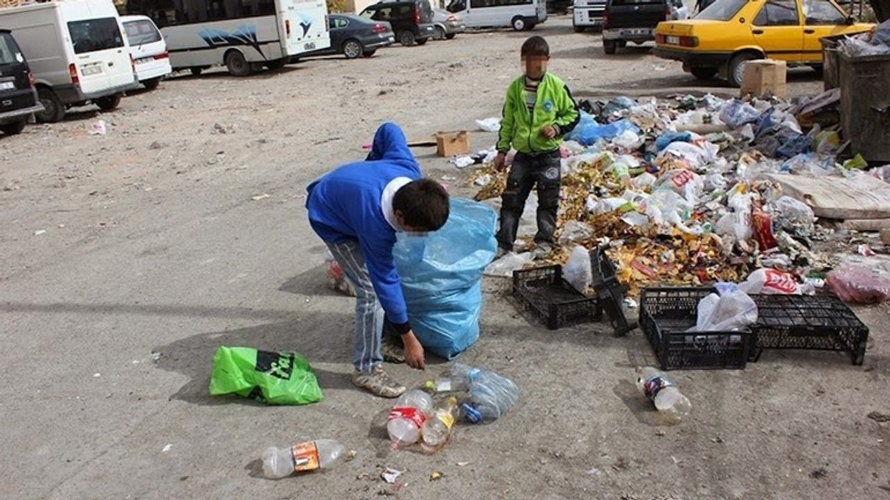 OECD’nin raporu Türkiye’deki şiddetli yoksulluğu gözler önüne serdi! Her 5 çocuktan 1’i yeterli gıdaya erişemiyor