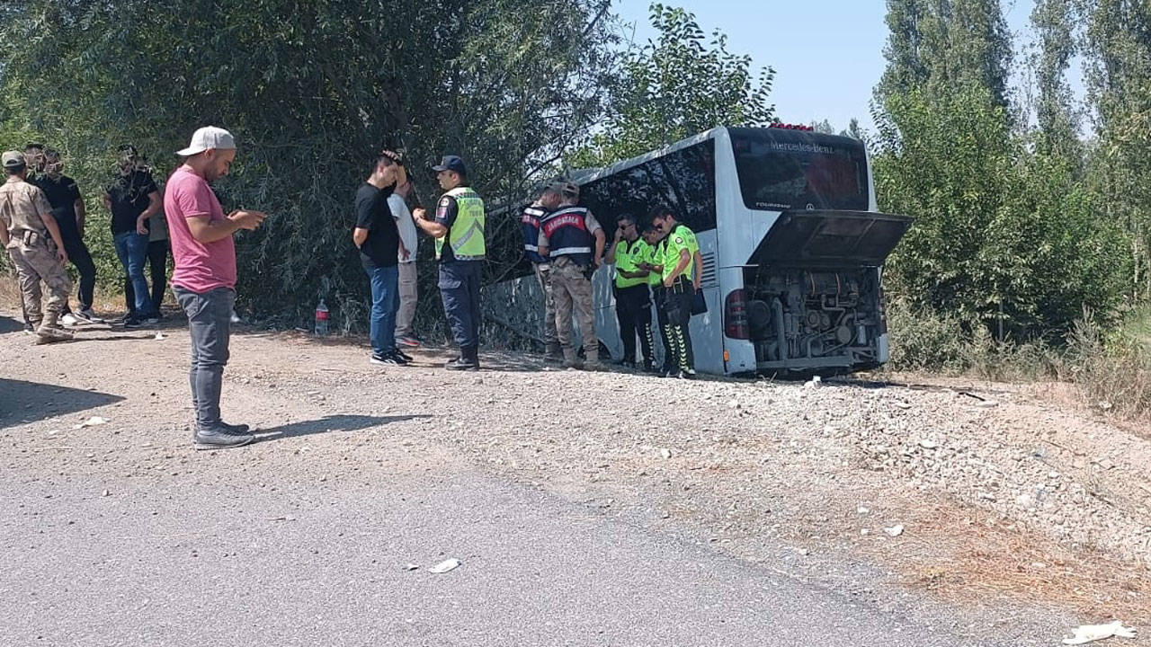 Yolcu otobüsü yoldan uçtu! Çok sayıda yaralı var