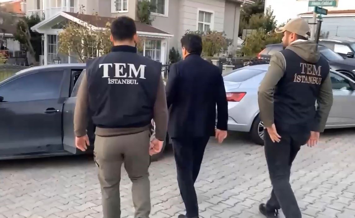 Terörden tutuklanan Esenyurt Belediye Başkanı Ahmet Özer’in gözaltı görüntüleri ortaya çıktı!