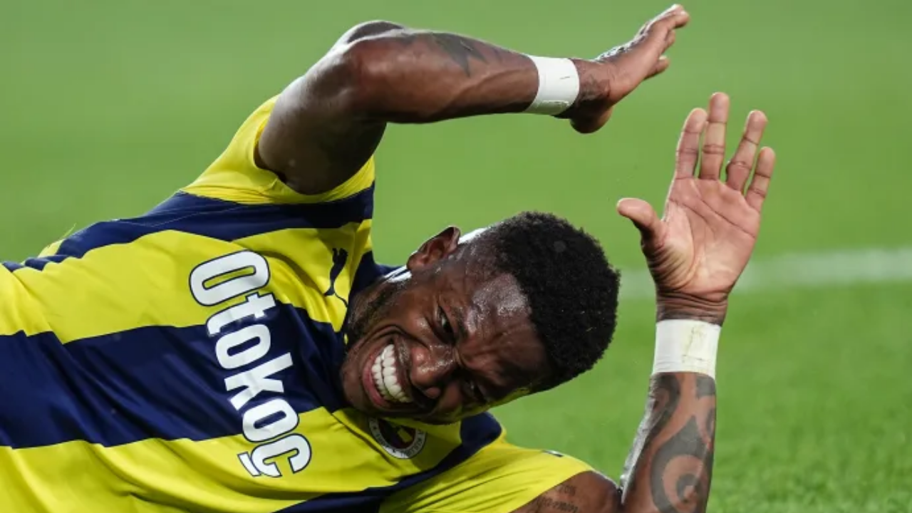 Fenerbahçe’ye Fred’den kötü haber!