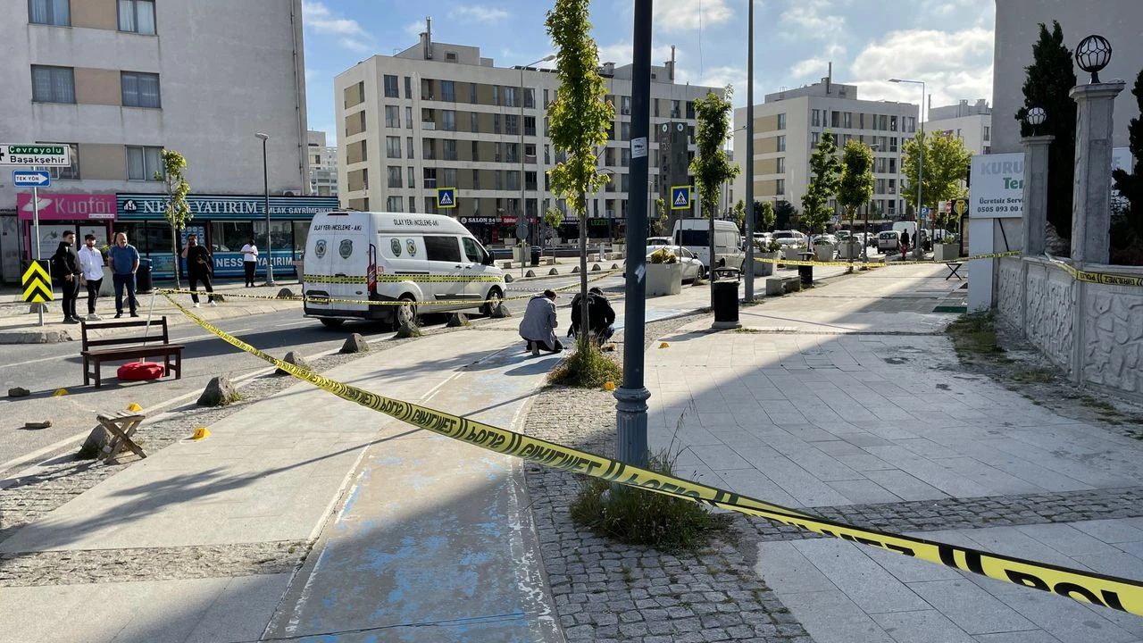 VİDEOLU HABER | Biri bitmeden biri başlıyor! Bıçaklı saldırgan dehşet saçtı