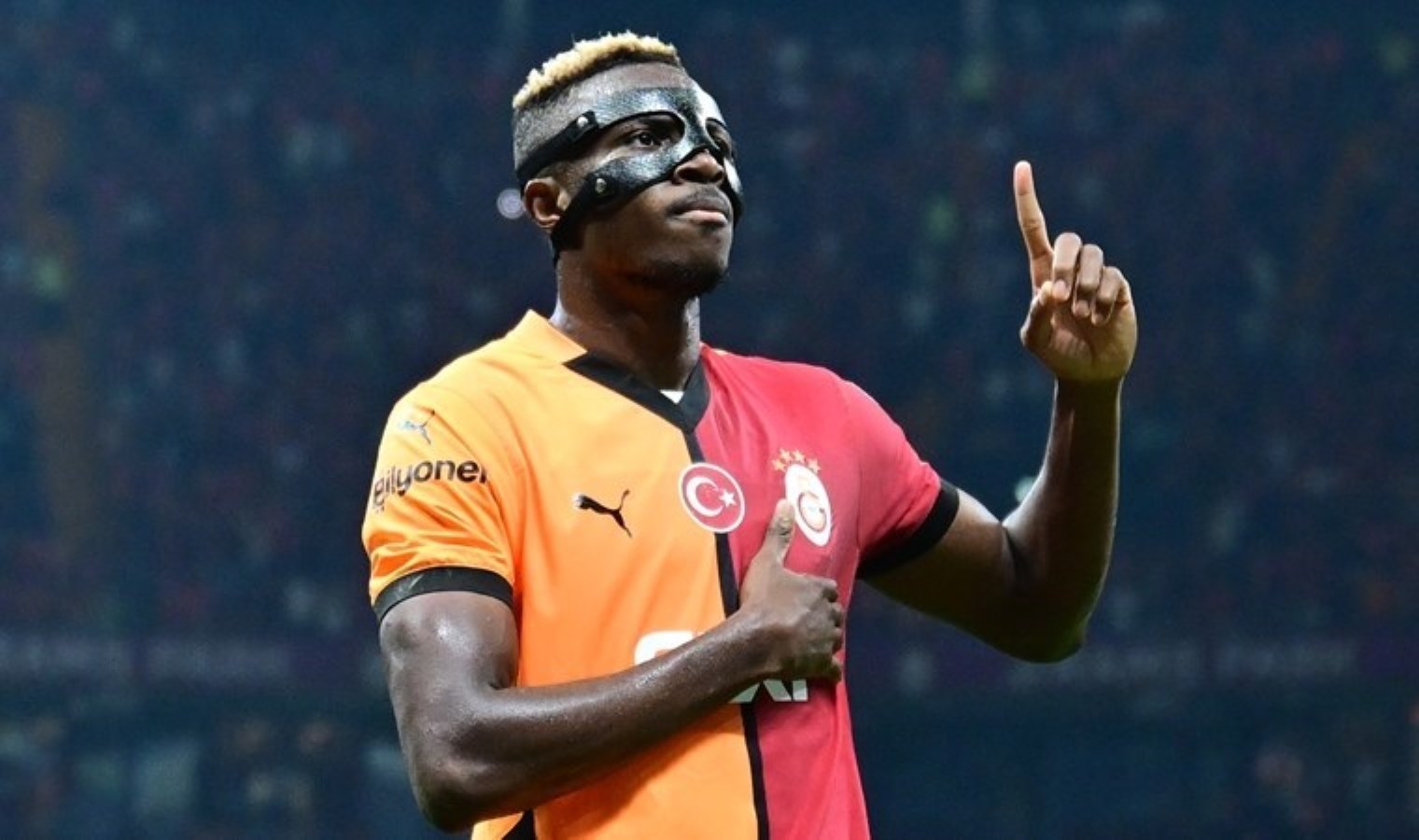 Victor Osimhen Puskas’a göz kırptı