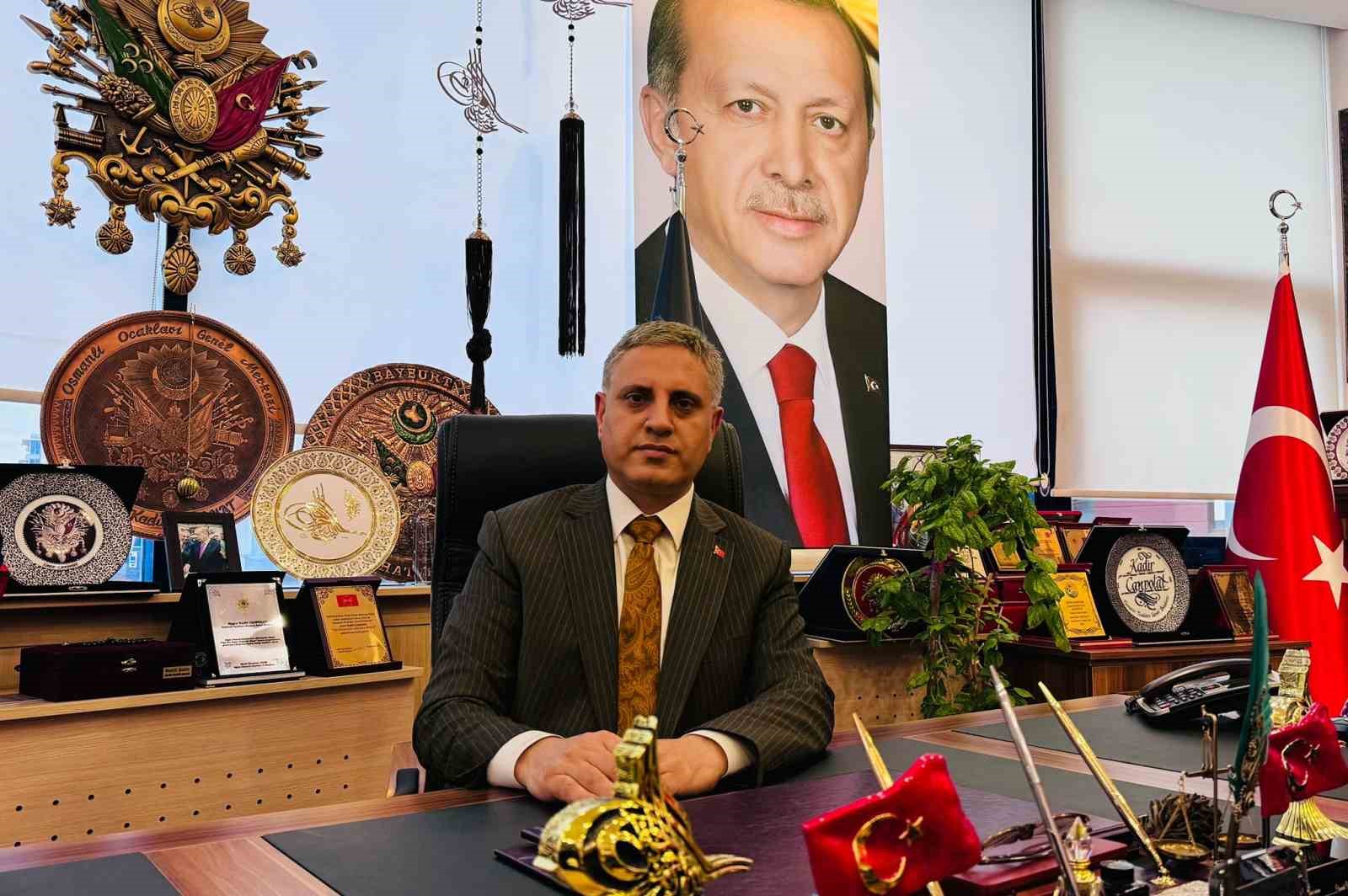 ‘Erdoğan’ın kefenli askeriyiz’ diyen Osmanlı Ocakları Başkanı Kadir Canpolat dolandırıcılık iddiasıyla tutuklandı