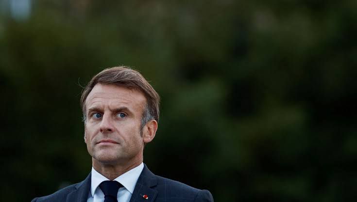 Yuhalanarak istifası istenen Macron: “Ben kasırga değilim, sorumlu değilim”