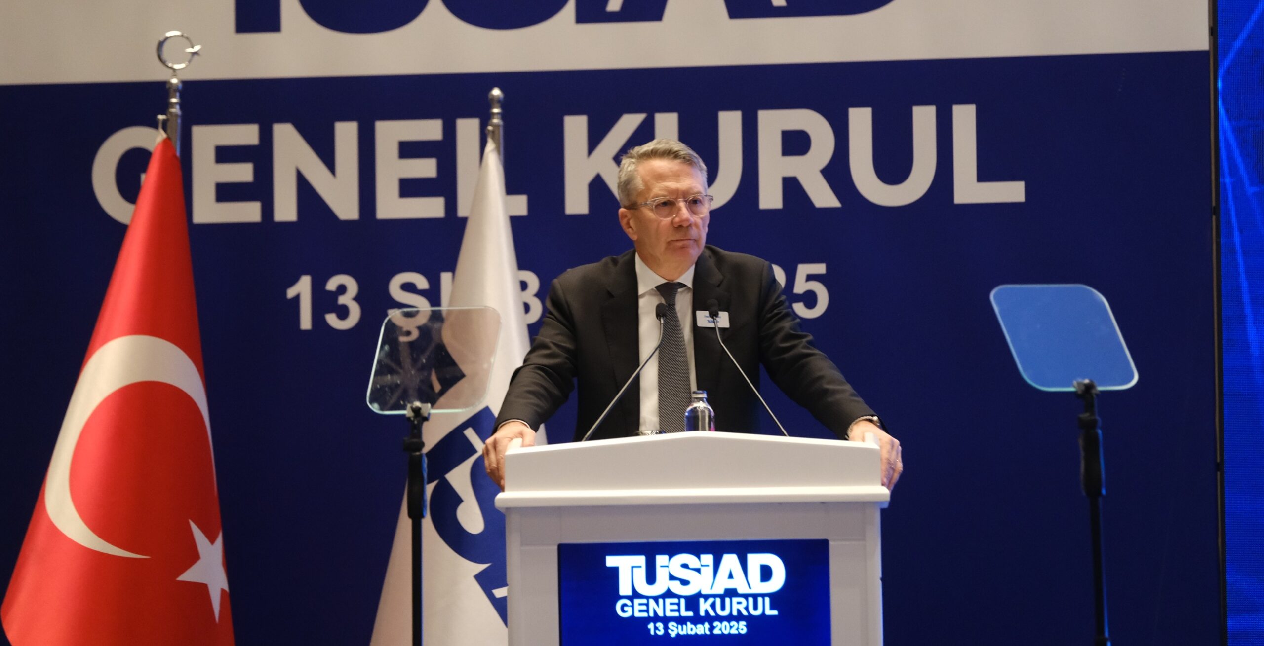 TÜSİAD’dan hükümete sert çıkış: “Bu ortamda iş yapmak mümkün mü!”